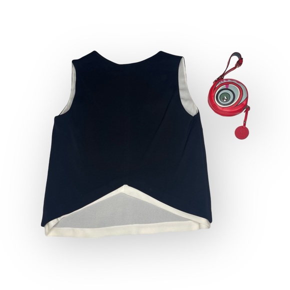 new A.L.C. ALC 𖦹 Cutaway Hem Contrast V Neck Silk Tank Top 𖦹 Black White 𖦹 8 - Picture 7 of 17